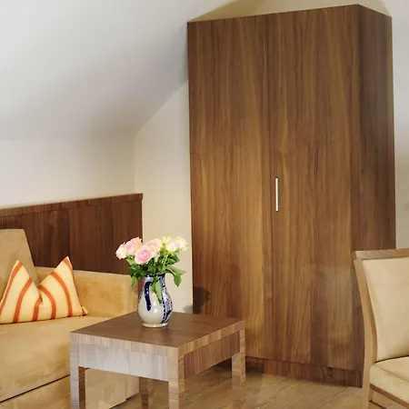 Kapeller Hotel 3*