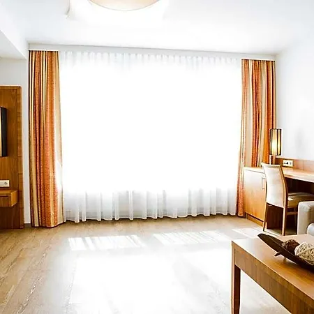Hotel Kapeller 3*